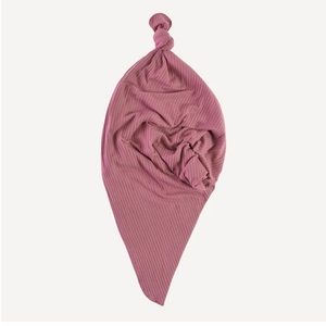 NWT - Kate Quinn Fuchsia Single Layer Blanket (Ribbed)